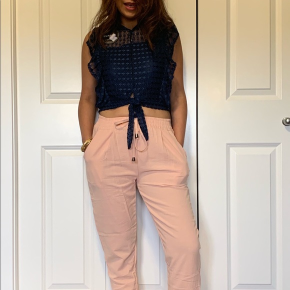 Clothes - Picture 5 of 8